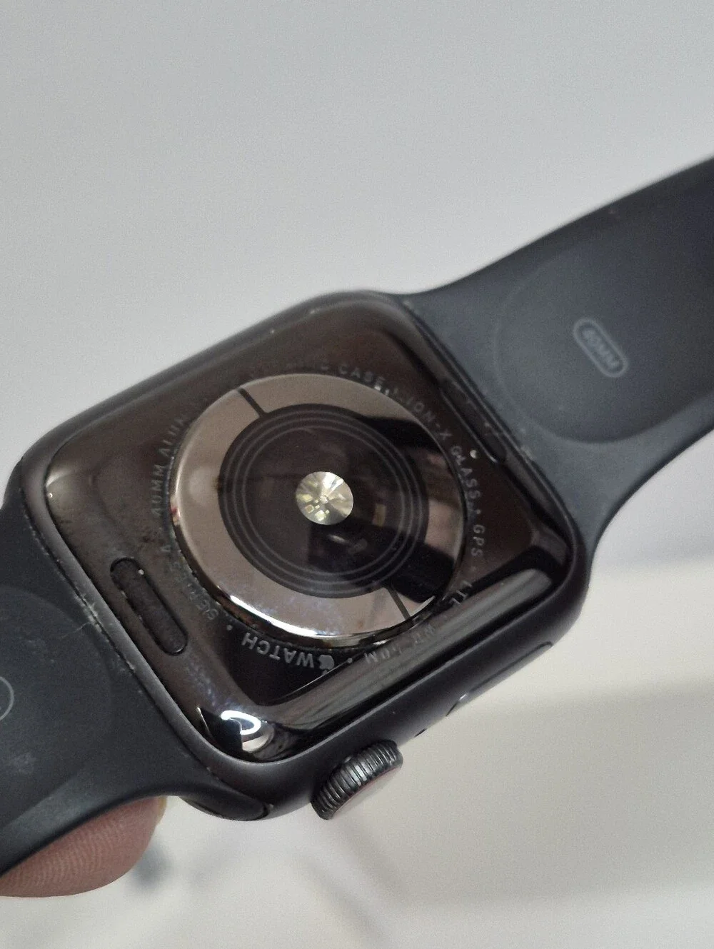 Apple Watch Series 4 Space Grey Aluminum Case Black Sport Band 40MM